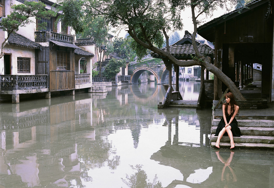 chinese girl on rainy day