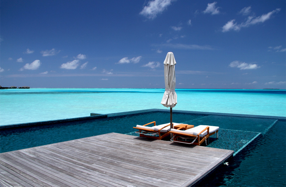 pool in the sea, rangali island maldives