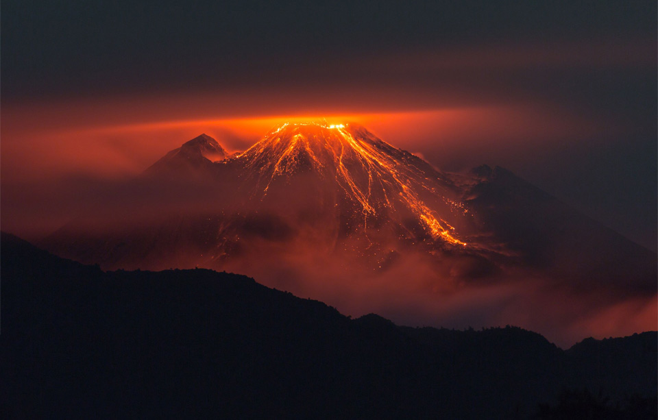 World’s Most Amazing Active Volcano Photos