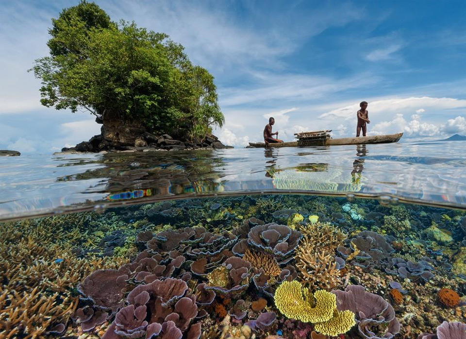 crystal clear water of papua new guinea