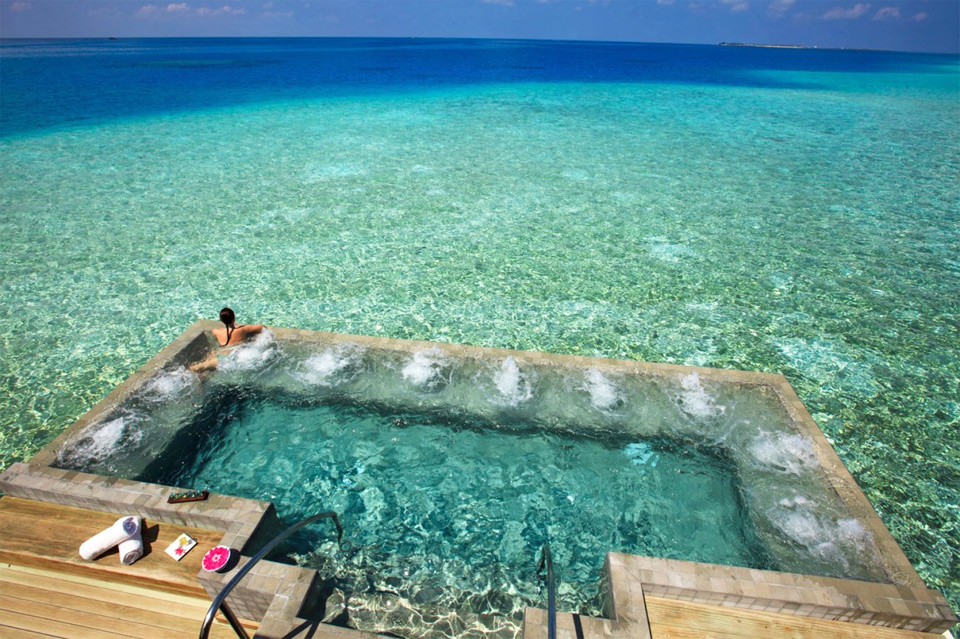 velassaru maldives private pool