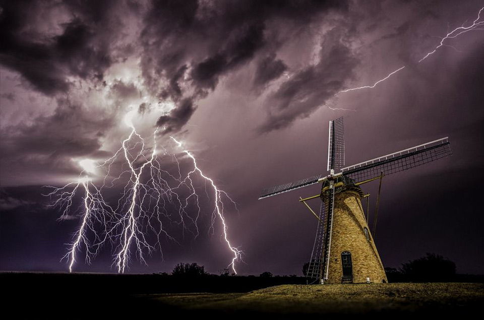 storm over holland