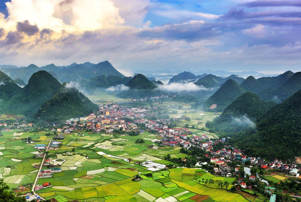 beautiful vietnam valley