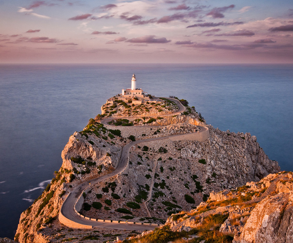 A Road To Lighthouse, Spain