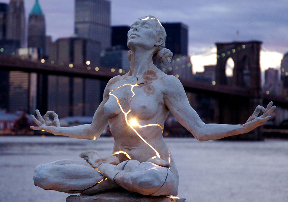 Cracked Light Sculpture, New York