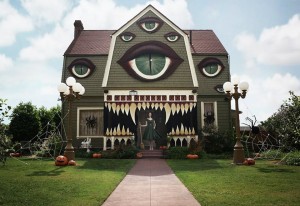Most Awesome Haunted Halloween House