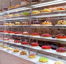 cake store in japan