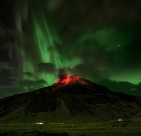eyjafjallajokull volcano under aurora borealis, iceland