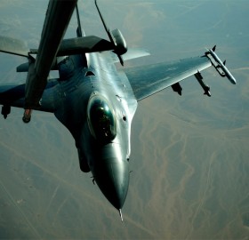 f-16 approaches for refueling