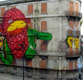 lisbon street art photo