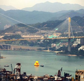 world`s largest rubber duck, hong kong