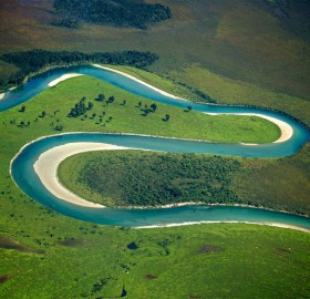 wanaka river, new zealand