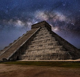 el castillo pyramid at night, mexico