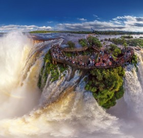 iguazu falls, border of brazil and argentina