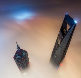 shanghai tower above fog