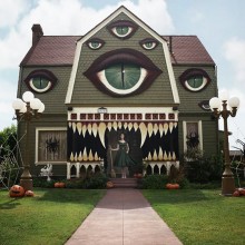 Most Awesome Haunted Halloween House